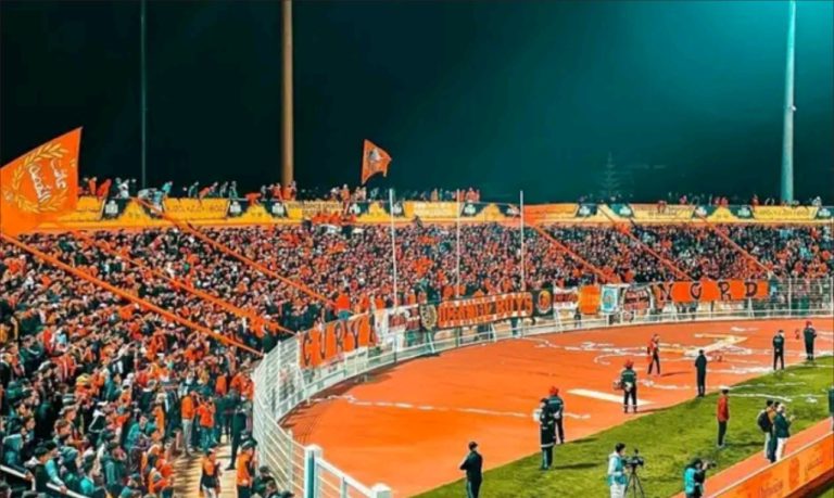 الكاف تعلن عن طاقم تحكيم مالي لمباراة نهضة بركان وباور ديناموس في دوري أبطال أفريقيا