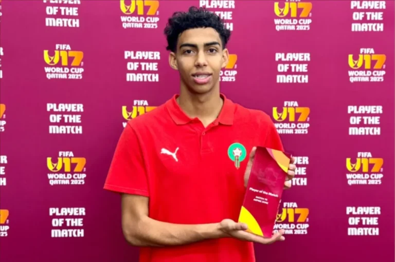 بلعروش يتألق: هل يكرر حارس المغرب سحره أمام مالي في كأس العالم للناشئين؟