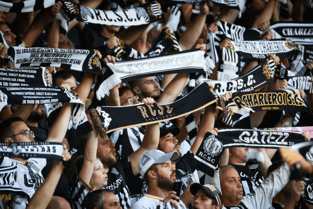 شارلوروا البلجيكي يجدد عقد نجمه المغربي أمين بوكامير حتى 2027