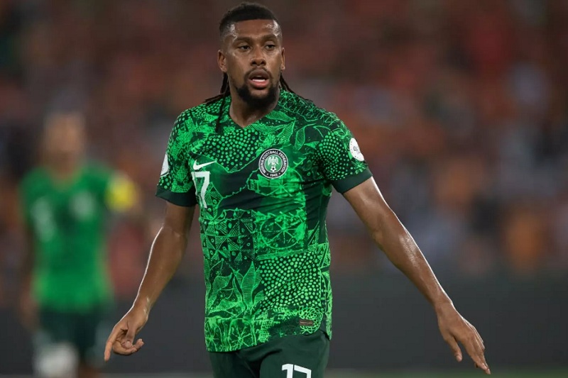 إيووبي يثير الجدل: شكوى لاعب نيجيريا من إقامة المغرب في تصفيات كأس العالم