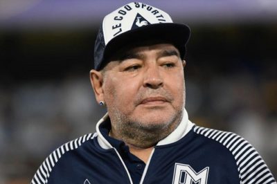 عزل قاضية أرجنتينية تورطت في مسلسل عن وفاة مارادونا