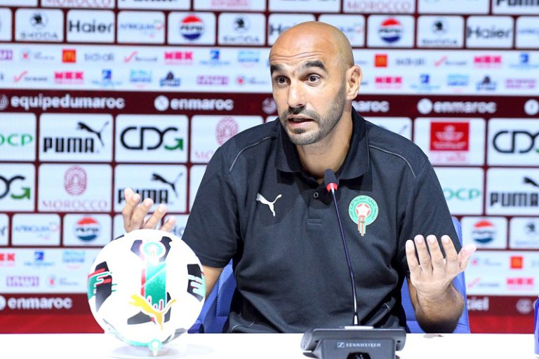 الركراكي يُعلن: هدفنا الحفاظ على لقب كأس أفريقيا في المغرب بعد الفوز الودي على أوغندا