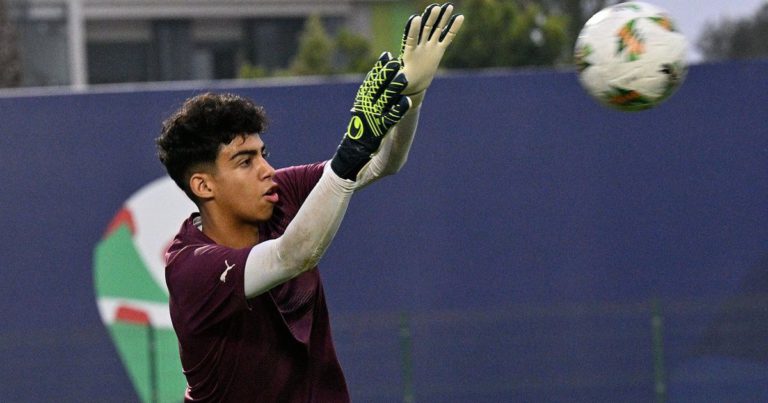 بلعروش يقود "أشبال الأطلس" إلى ثمن نهائي كأس العالم للناشئين: حارس المرمى يتألق ويحصد جائزة الأفضل