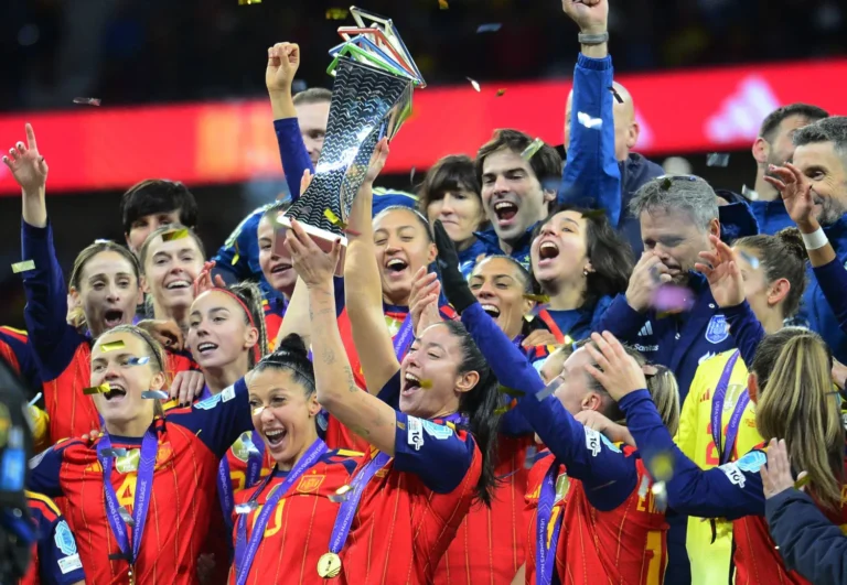 إسبانيا تتوج بلقب دوري الأمم الأوروبية للسيدات للمرة الثانية على التوالي