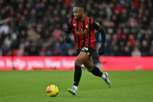 شرطة ميرسيسايد توجه تهمة عنصرية لمشجع في آنفيلد بعد حادثة مباراة ليفربول وبورنموث شرطة ميرسيسايد توجه تهمة عنصرية لمشجع في آنفيلد بعد حادثة مباراة ليفربول وبورنموث