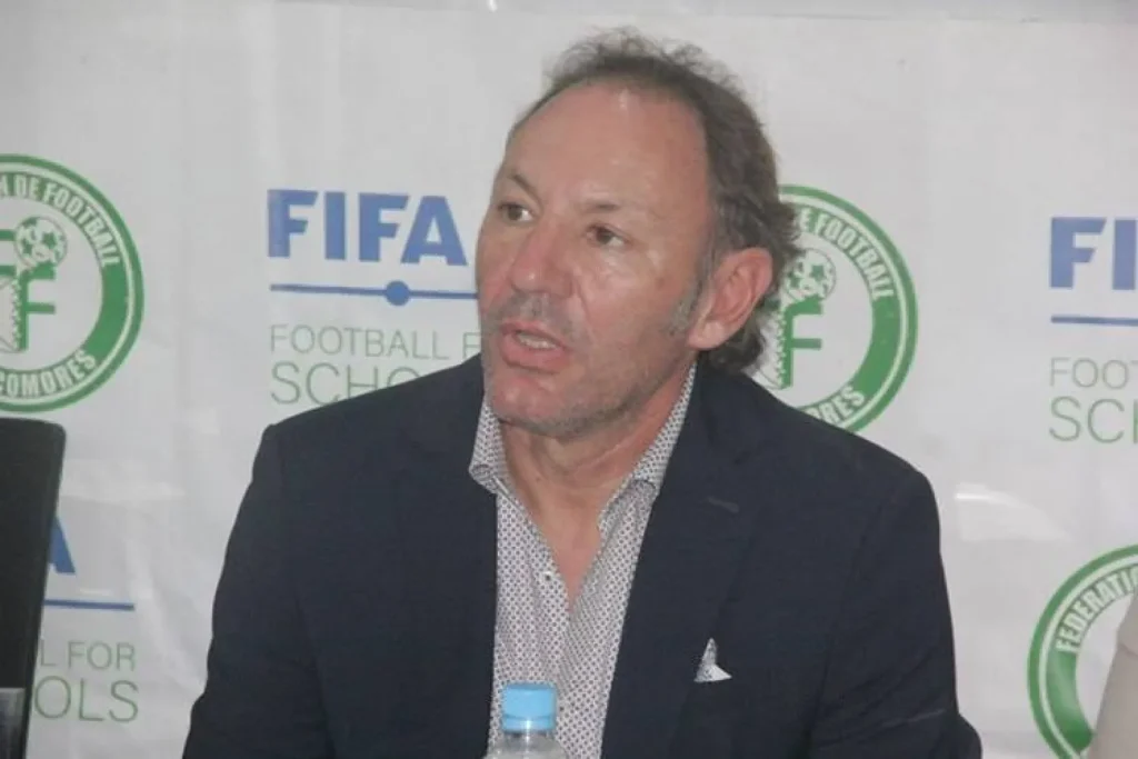 جزر القمر تعلن تشكيلتها النهائية لكأس الأمم الأفريقية بالمغرب