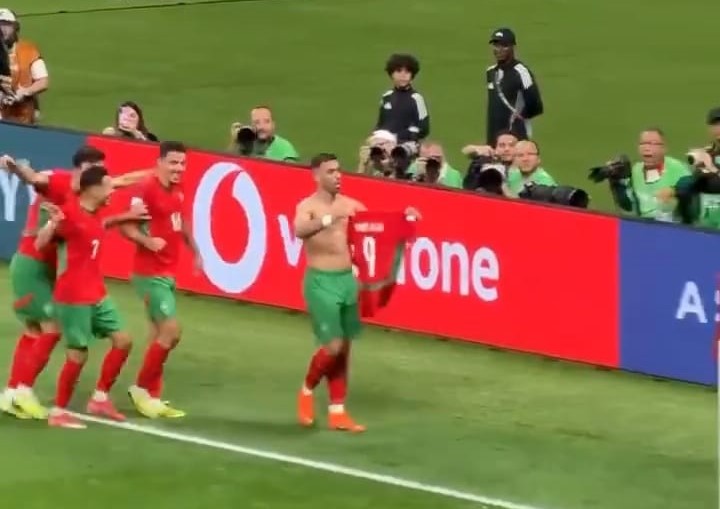 حمد الله يثير غضبًا باحتفاله رغم فيضانات آسفي