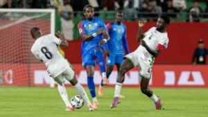 لاعب كونغولي يكشف عن "تهديد" من حكم مباراة الكونغو وبنين