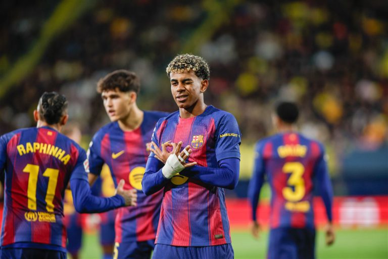 برشلونة يفوز على فياريال ويحافظ على صدارة الدوري الإسباني