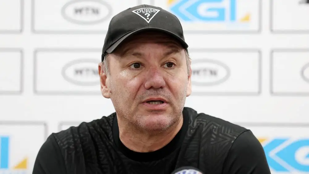 مدرب جزر القمر يتمنى مشاركة حكيمي ورفع المغرب للكأس