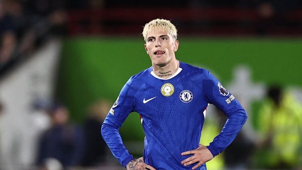 تشيلسي يتعثر على أرضه أمام بورنموث ويتعادل بهدفين لكل فريق