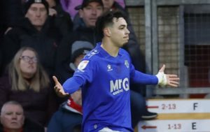 معما يتألق: تمريرة حاسمة وهدف في مباراة واتفورد وريكسهام