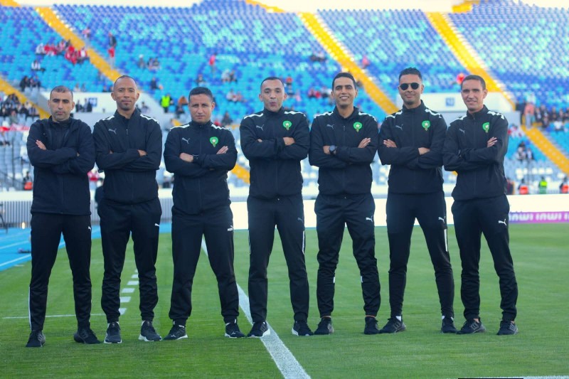 حكم مغربي يقود مباراة أوغندا وتنزانيا في "كان" 2025