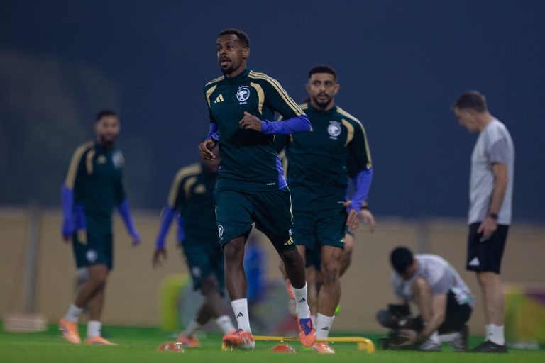 رونار يختتم استعدادات الأخضر لمواجهة المغرب في كأس العرب 2025