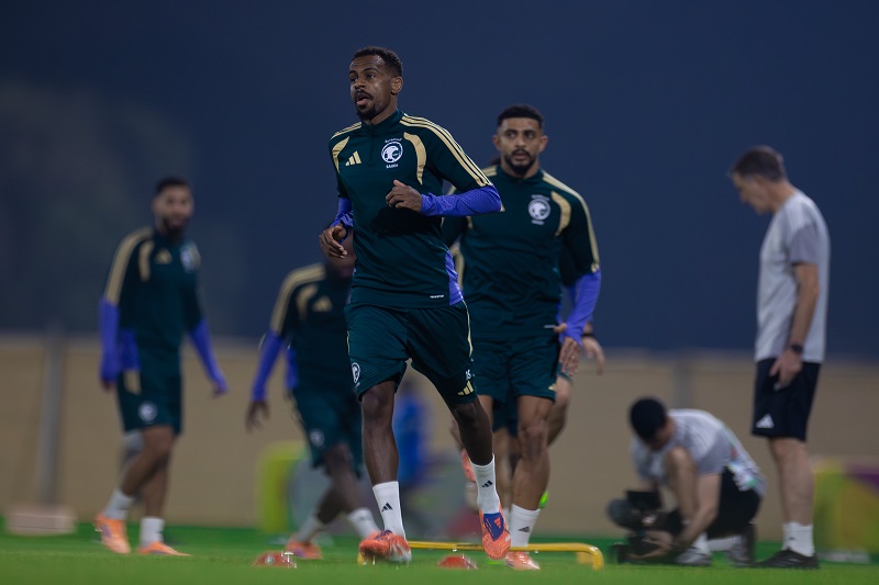 رونار يختتم استعدادات الأخضر لمواجهة المغرب في كأس العرب 2025