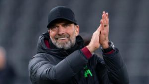 كلوب يشترط "سلطات مطلقة" لقيادة ريال مدريد: شروط صادمة تعرقل الصفقة المحتملة كلوب يشترط "سلطات مطلقة" لقيادة ريال مدريد: شروط صادمة تعرقل الصفقة المحتملة