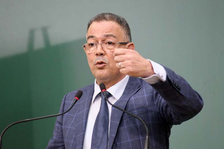 لقجع يكشف رؤية المغرب الكروية ويطرح منافسات أوروبية-إفريقية مشتركة.