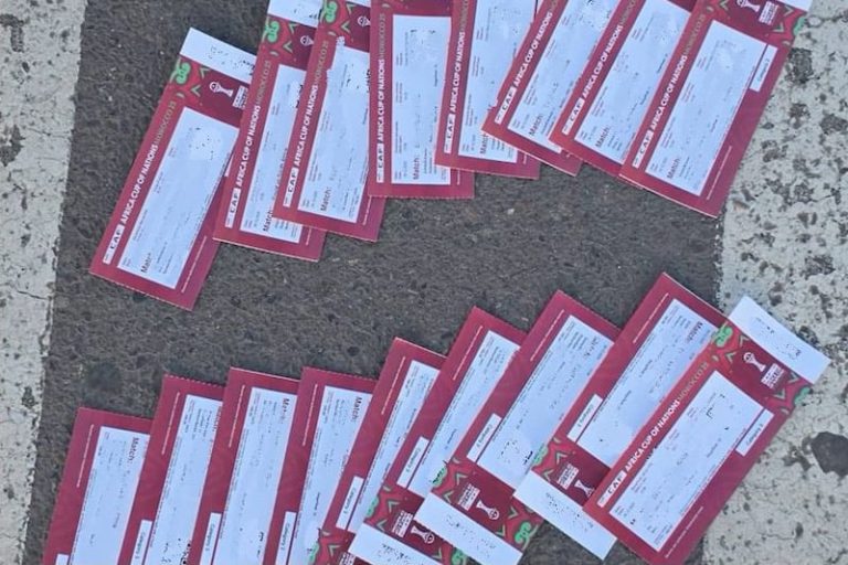 توقيف شخص بأكادير للاشتباه في بيع تذاكر "كان" بالسوق السوداء