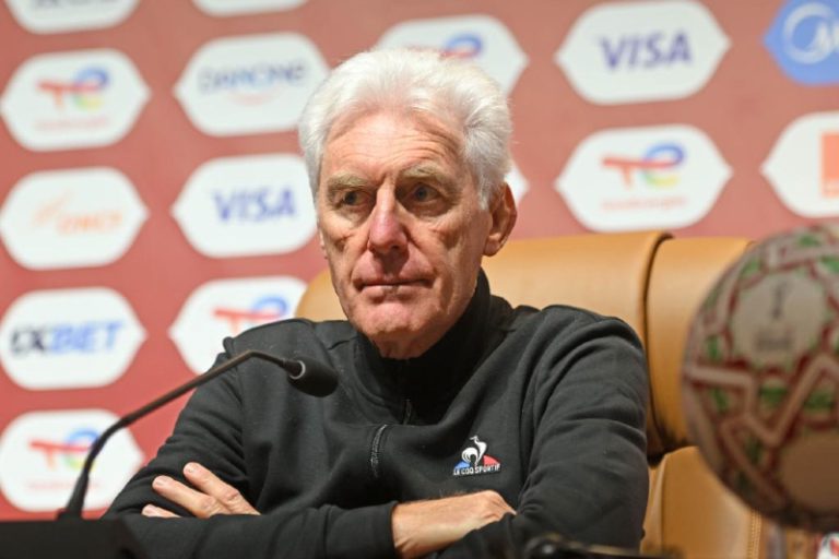 مدرب جنوب أفريقيا يفاجئ الجميع بتصريحات نارية عن ركلة جزاء مصر