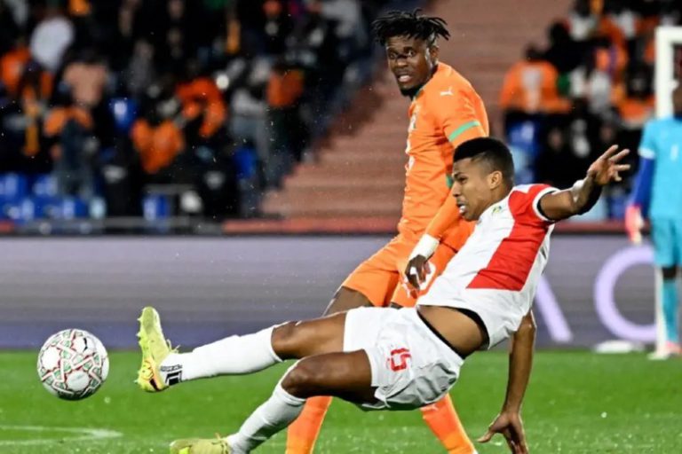 زاها: فوز صعب على موزمبيق.. و"الأفيال" جاهزة للكاميرون