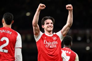 أرسنال يتغلب على برايتون ويتربع على صدارة الدوري الإنجليزي