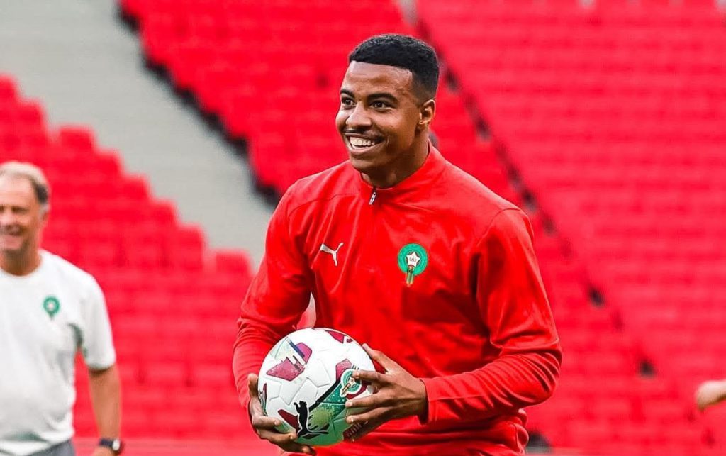 إيكامان يطمئن الجماهير: أشارك في المباراة الأولى!