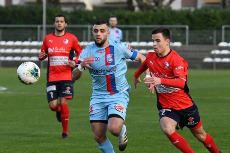 الوداد الرياضي يقترب من ضم الفرنسي نبيل خالي لتعزيز صفوفه