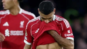 ليفربول يتعثر مجددًا: تعادل مثير للجدل وغموض يحيط بمستقبل محمد صلاح ليفربول يتعثر مجددًا: تعادل مثير للجدل وغموض يحيط بمستقبل محمد صلاح