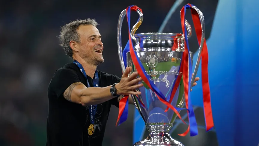 لويس إنريكي يحصد جائزة "الأفضل" كأفضل مدرب في العالم