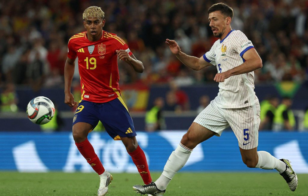 لامين يامال يكشف: "فكرت في اللعب للمغرب بعد تألقهم في كأس العالم"