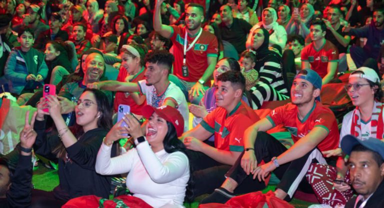 جماهير إفريقيا تحتفل في طنجة بحماس قبل انطلاق "الكان"
