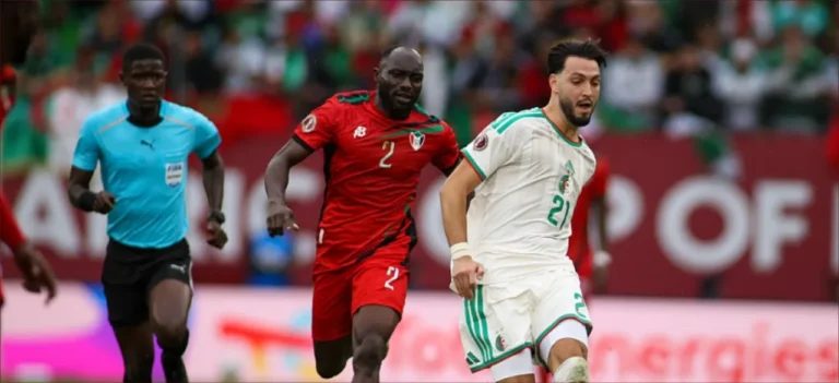الكاف يعلن عن حكام مباراة الجزائر وبوركينا فاسو في تصفيات أمم أفريقيا
