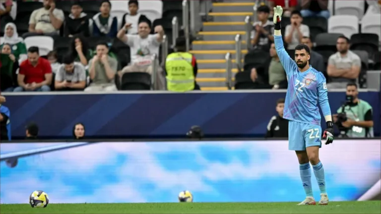 حارس الإمارات يحذر قبل مواجهة المغرب بنصف نهائي كأس العرب