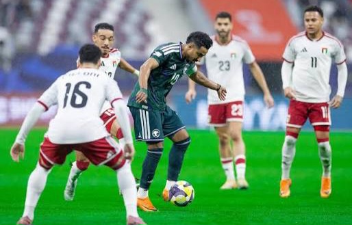 أمطار غزيرة تُعطّل مباراة الإمارات والسعودية على البرونزية