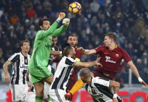 يوفنتوس يخطف فوزًا مثيرًا من روما ويصعد بالدوري الإيطالي