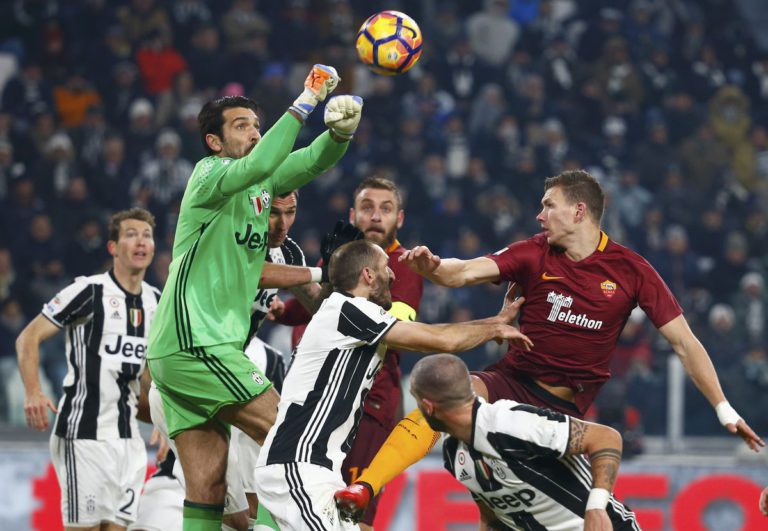 يوفنتوس يخطف فوزًا مثيرًا من روما ويصعد بالدوري الإيطالي