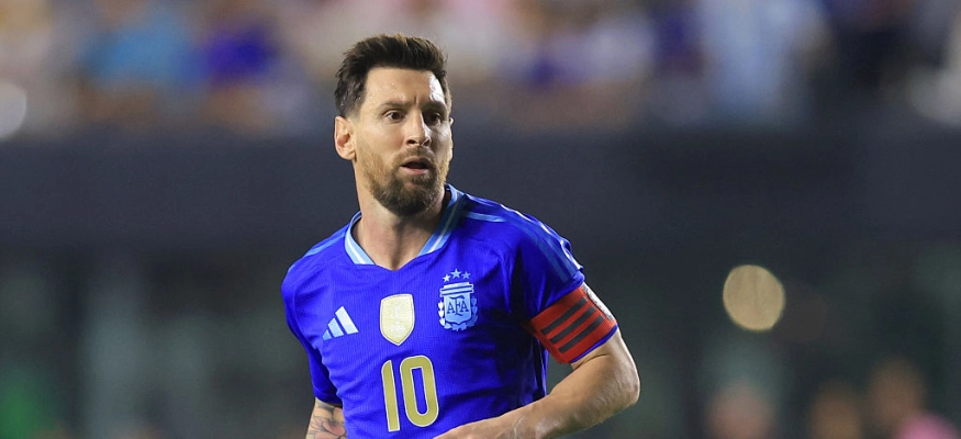 قرار مفاجئ يلوح في الأفق: هل يشارك ميسي في مواجهة الجزائر الحاسمة؟