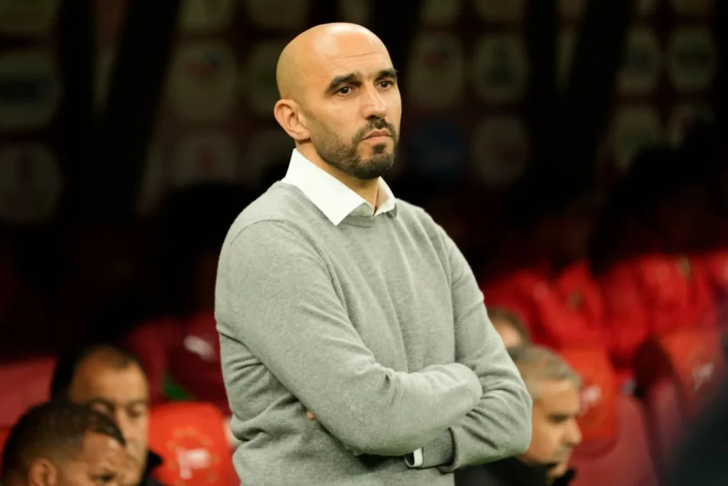 الركراكي تحت المجهر: هل يصحح الأخطاء أم يتمسك بعناده؟