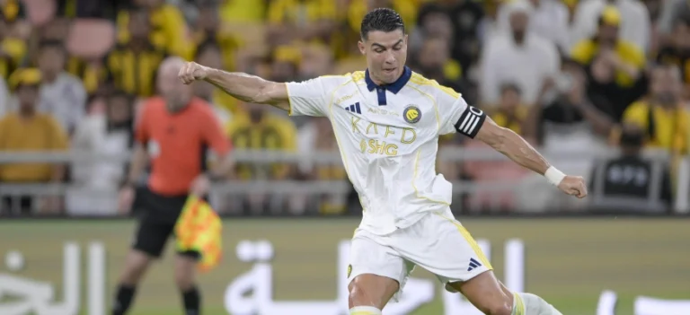 كريستيانو رونالدو في النصر: أرقام قياسية فردية وتحديات جماعية