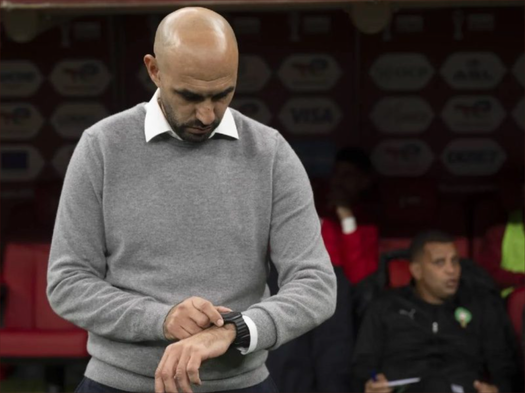 جماهير المغرب تطالب الركراكي بتصحيح الأخطاء قبل مواجهة زامبيا