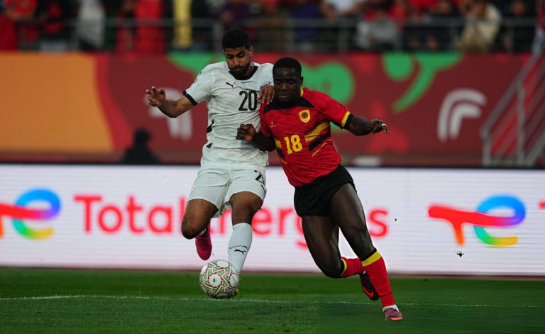 مصر تتعادل مع أنغولا وتحافظ على صدارة مجموعتها في التصفيات