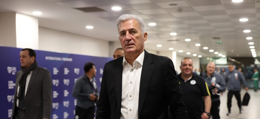 مدرب الجزائر يُفاجئ الجماهير بقرار حاسم قبل انطلاق كأس أمم أفريقيا 2025