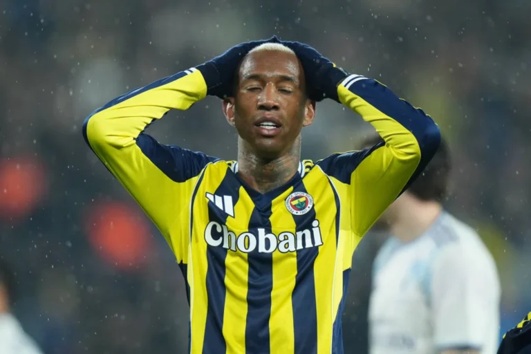 ليون وأستون فيلا يتأهلان إلى دور الـ16 في الدوري الأوروبي