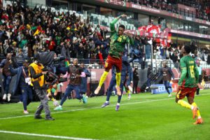 منحة مالية ضخمة تحفز لاعبي الكاميرون قبل مواجهة المغرب