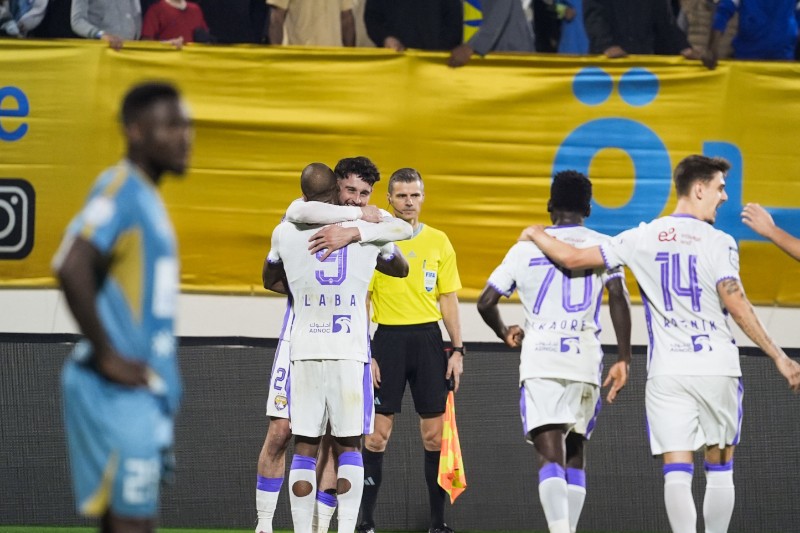 الشادلي يقود العين لفوز ثمين على الظفرة ويُعزز صدارة الدوري