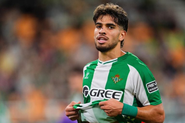 الزلزولي على أعتاب تحطيم رقمه القياسي مع ريال بيتيس