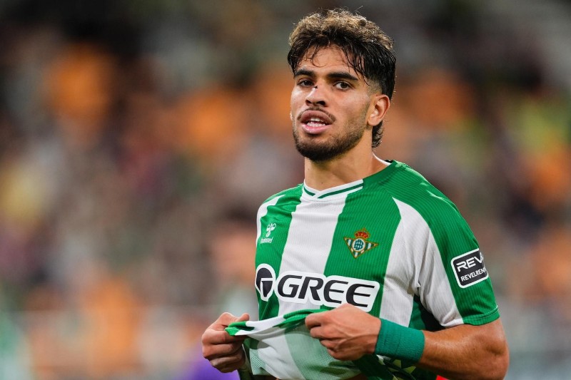 الزلزولي على أعتاب تحطيم رقمه القياسي مع ريال بيتيس