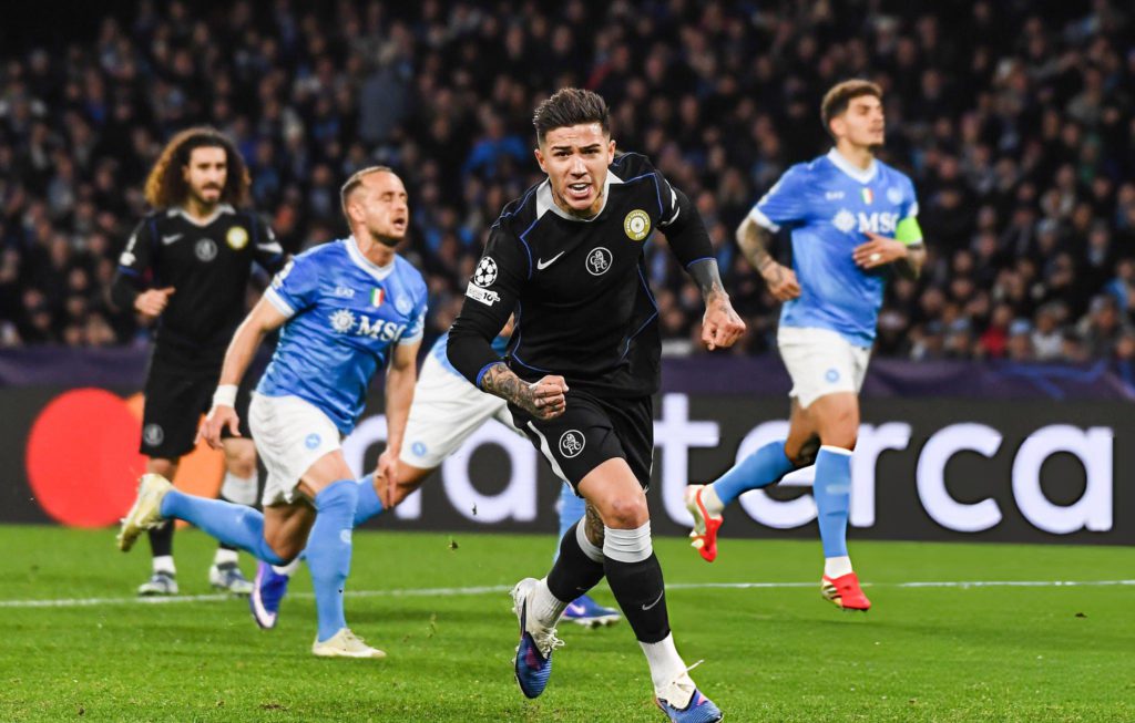 تشيلسي ينتزع فوزًا مثيرًا من نابولي ويتأهل لدور الـ16