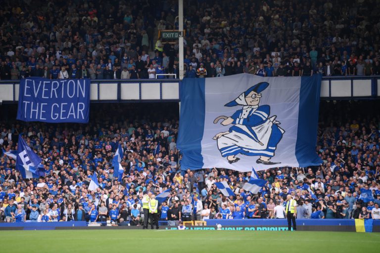 إيفرتون الإنجليزي يستهدف يوسف النصيري لتعزيز الهجوم