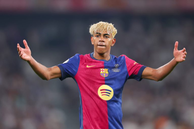 يامال يتفوق على ميسي ورونالدو بإنجاز تهديفي قياسي